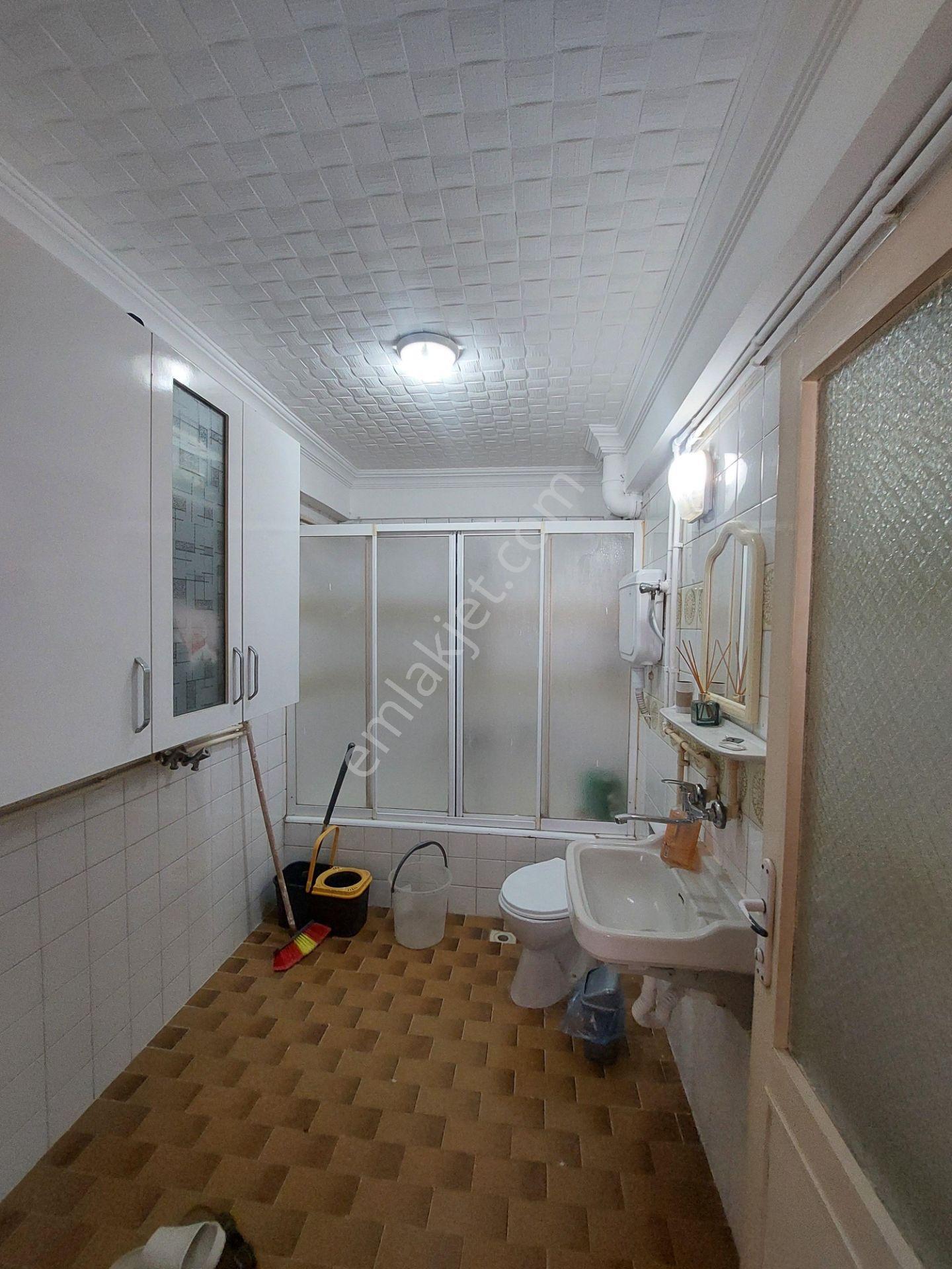 Yıldız Gayrimenkul'den Kiralık Daire Çeşme Meydanı Caddesi Mevkii 1.kat - Görsel 12