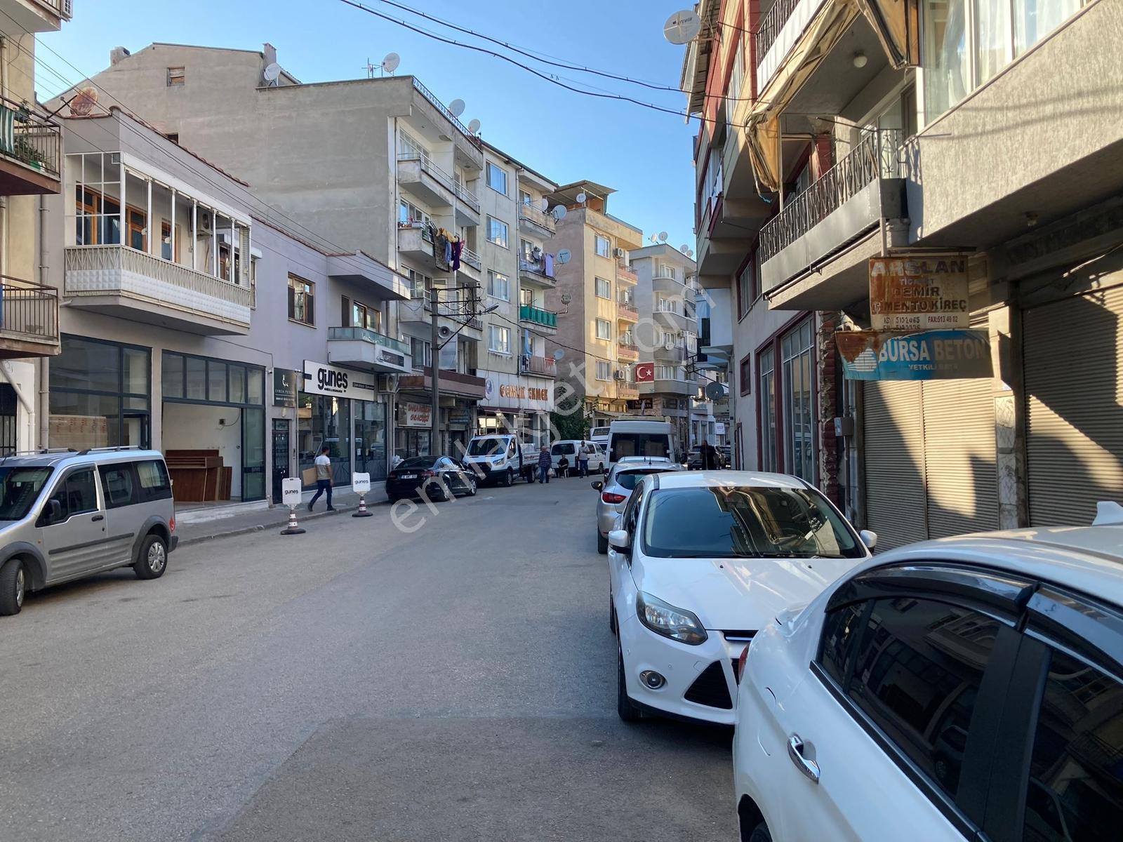 Ilıca Caddesinde 360 M2 Yola Cephe Satılık Dükkan - Görsel 13