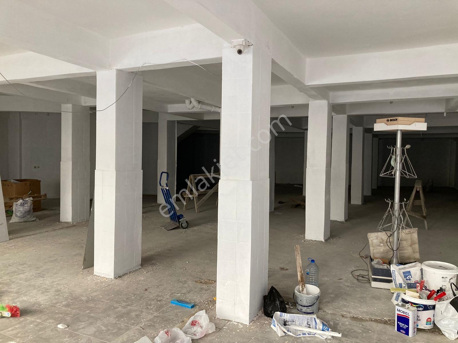 Ilıca Caddesinde 360 M2 Yola Cephe Satılık Dükkan - Görsel 8