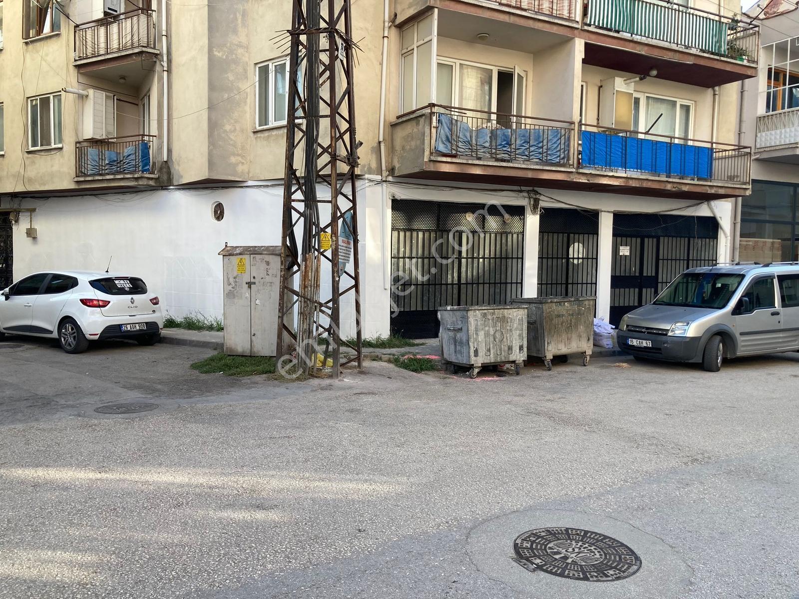 Ilıca Caddesinde 360 M2 Yola Cephe Satılık Dükkan
