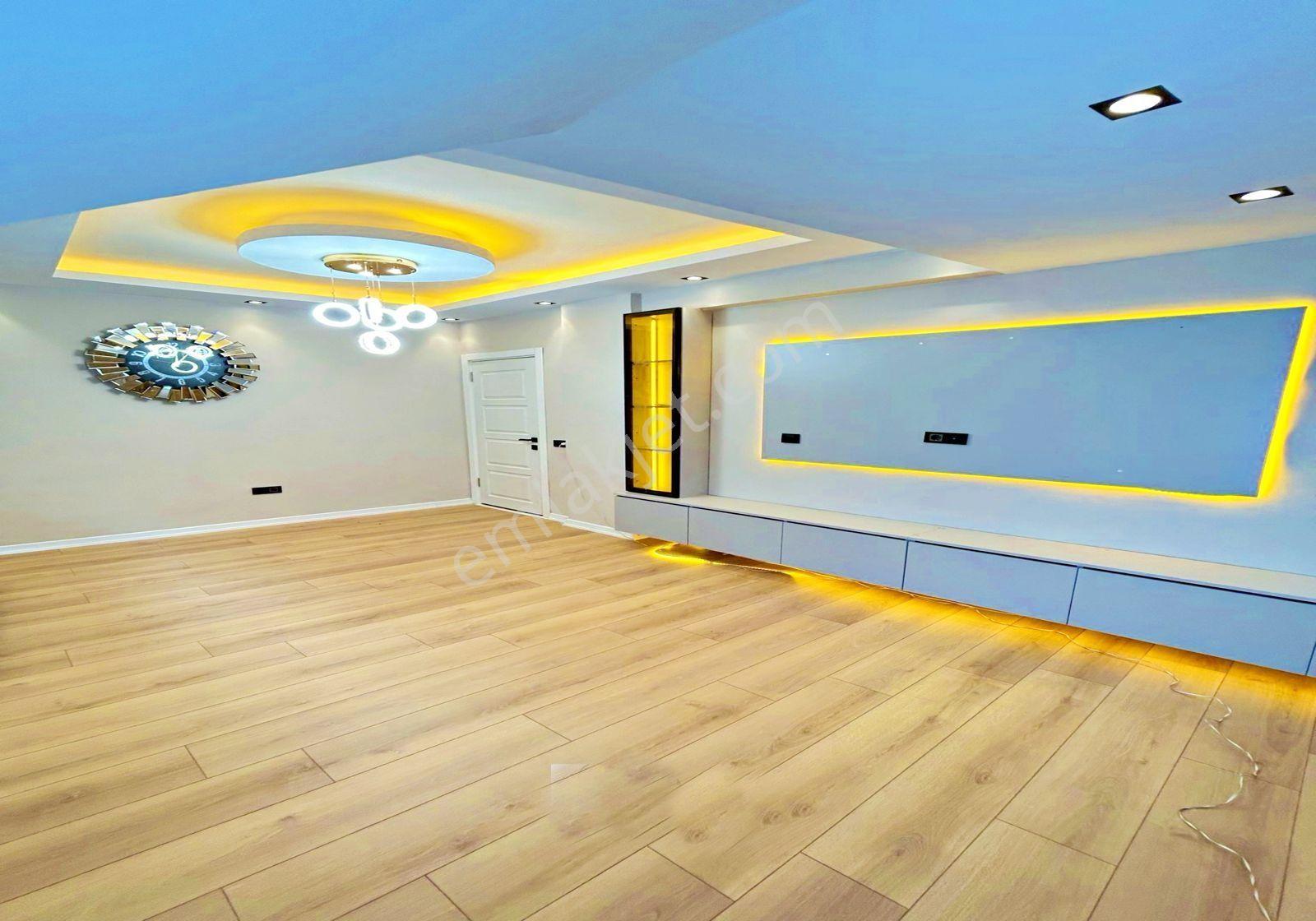 Metrobüse Yürüme Mesafesinde Müstakil Bahçeli Full Dekorlu 3+1 120m2 Satıkık Daire - Görsel 24