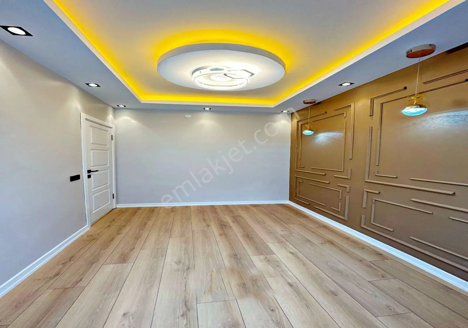 Metrobüse Yürüme Mesafesinde Müstakil Bahçeli Full Dekorlu 3+1 120m2 Satıkık Daire - Görsel 4