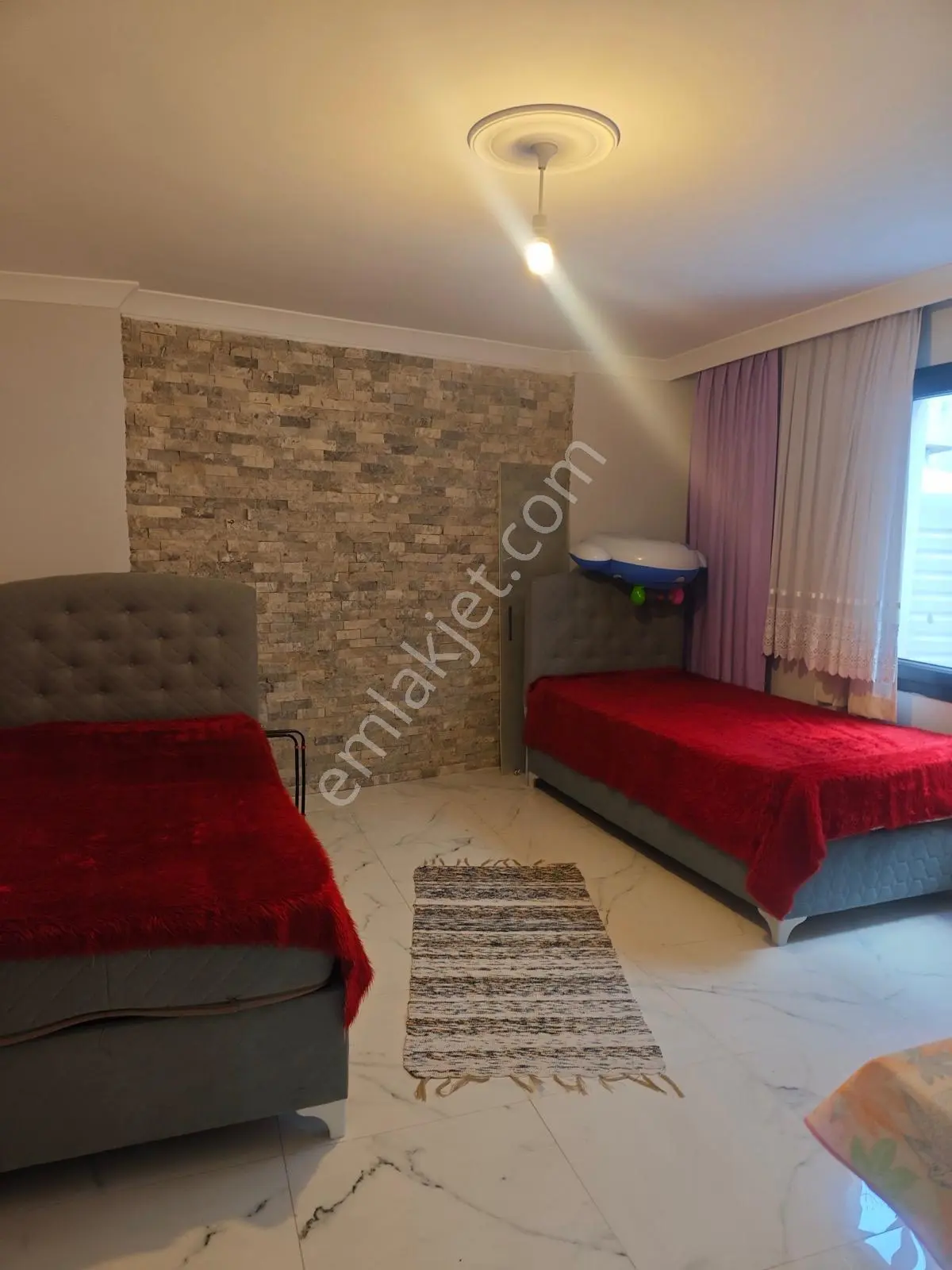 Dikili Ümmetoğlu Emlak'tan 2+1 90 M2 Full Eşyalı Daire - Görsel 5