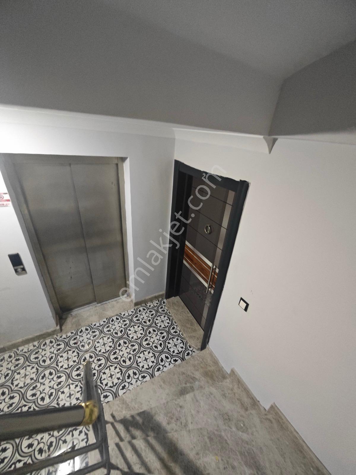 Dikili Ümmetoğlu Emlak'tan 2+1 90 M2 Full Eşyalı Daire - Görsel 8