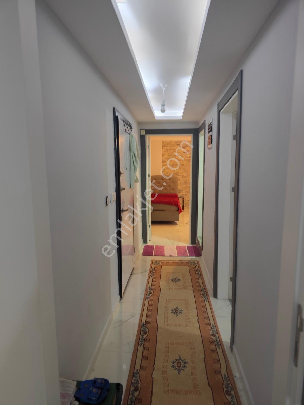 Dikili Ümmetoğlu Emlak'tan 2+1 90 M2 Full Eşyalı Daire - Görsel 13