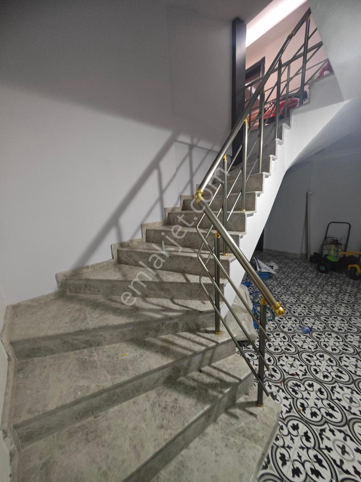 Dikili Ümmetoğlu Emlak'tan 2+1 90 M2 Full Eşyalı Daire - Görsel 10