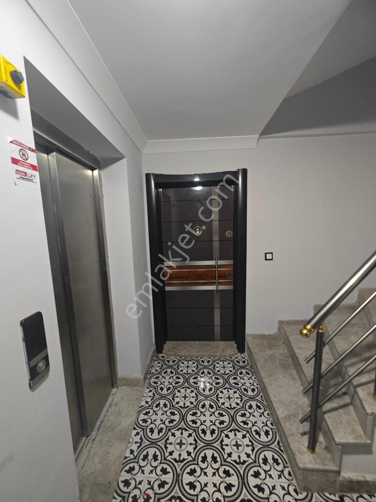 Dikili Ümmetoğlu Emlak'tan 2+1 90 M2 Full Eşyalı Daire - Görsel 9