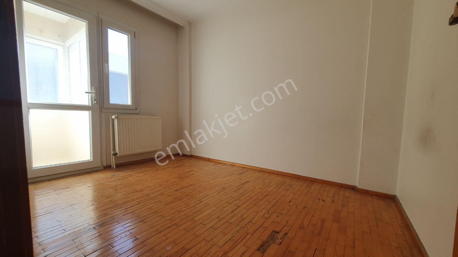 Buca Efeler Mahallesinde Menderes Caddesinde 4+1 Kiralık Daire. - Görsel 5