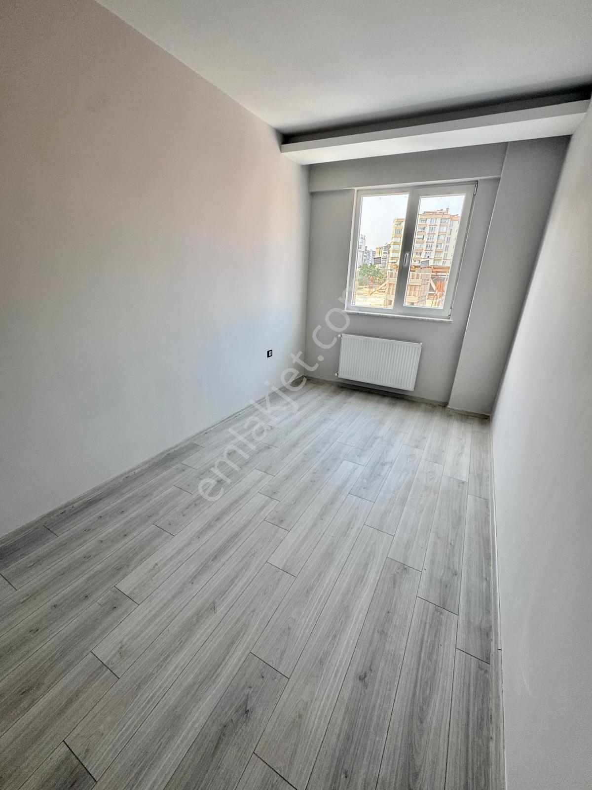 Sarraf Yapıdan Metrobüse Yakın 2+1 Fırsat Daire - Görsel 33