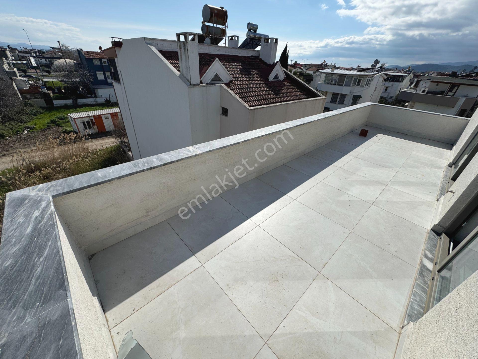 🟣 Güç Gayrimenkul'den Güre'de Denize 400m Geniş Teraslı Ebeveynli Lüx 4+1 Villa - Görsel 24