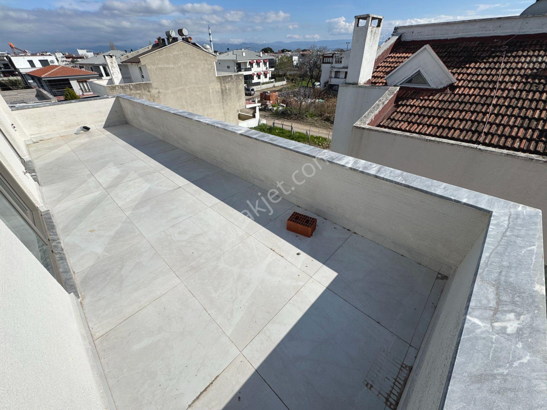 🟣 Güç Gayrimenkul'den Güre'de Denize 400m Geniş Teraslı Ebeveynli Lüx 4+1 Villa - Görsel 9