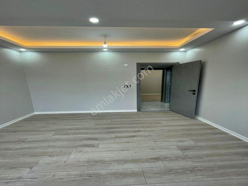 Güzelyurt Mah. Metrobüse 10 Dk Yürüme Mesafesi 2+1 Ara Kat - Görsel 11