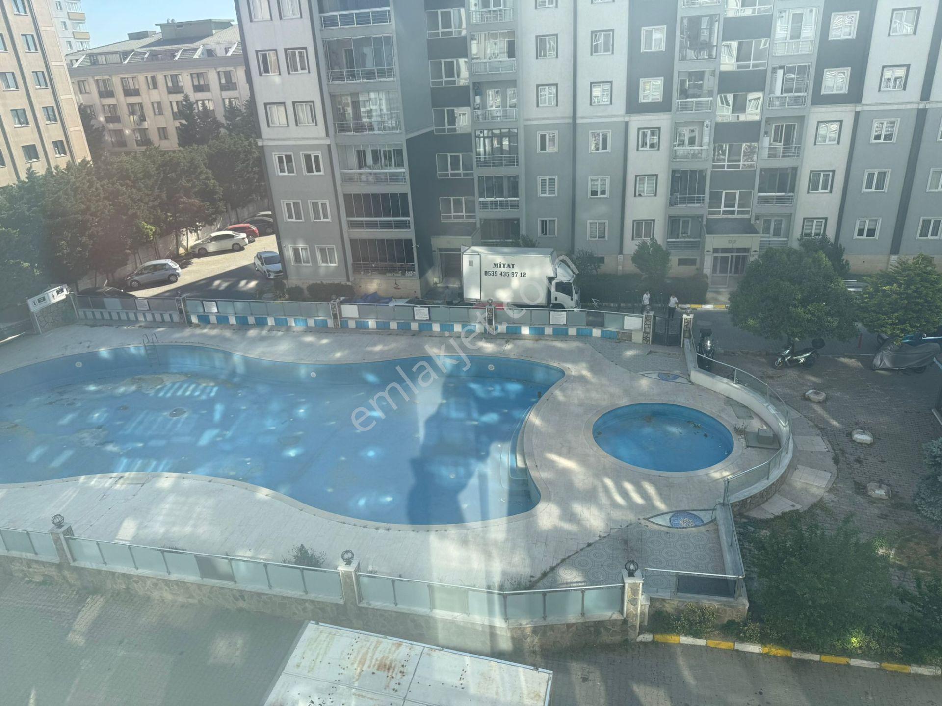 Cerrahpaşa Emlaktan Büyükçekmece Çakmaklı Gölşehir Evlerinde 3+1 Satılık Daire - Görsel 12