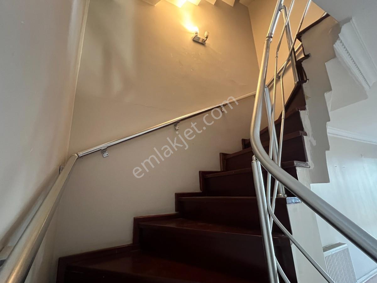Küçükçekmece Halkalı İstasyon Mah. 4+1 Kiralık Tripleks Villa - Görsel 8