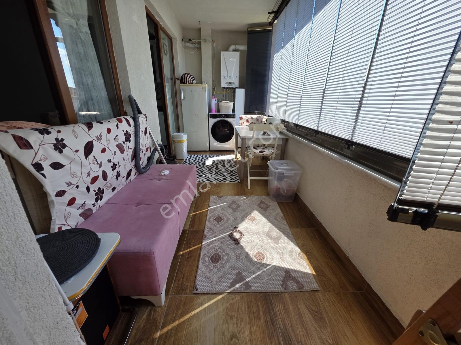 Çobançeşme'de 3+1 135m2 Ebeveyn Banyolu İskanlı Satılık Daire!!! - Görsel 2
