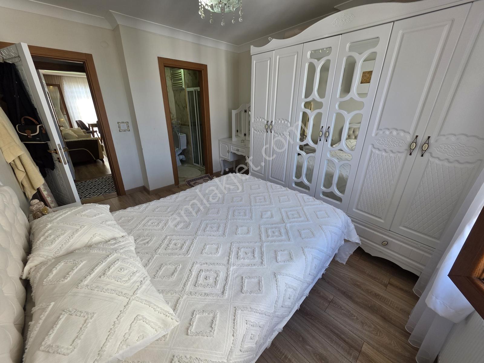 Çobançeşme'de 3+1 135m2 Ebeveyn Banyolu İskanlı Satılık Daire!!! - Görsel 6