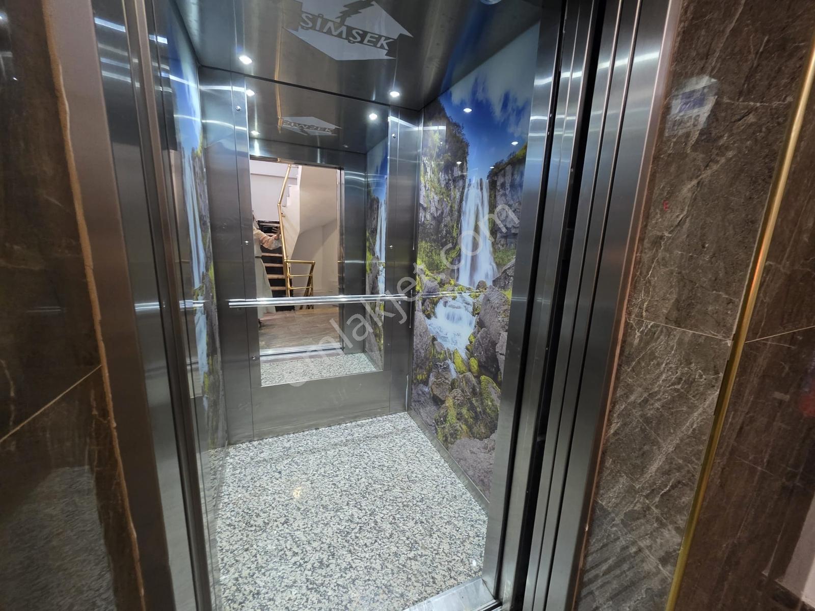 Çobançeşme'de 3+1 135m2 Ebeveyn Banyolu İskanlı Satılık Daire!!! - Görsel 24