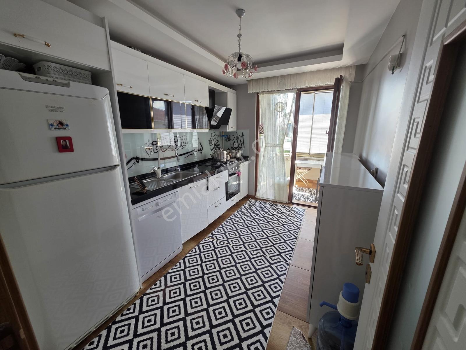 Çobançeşme'de 3+1 135m2 Ebeveyn Banyolu İskanlı Satılık Daire!!! - Görsel 11