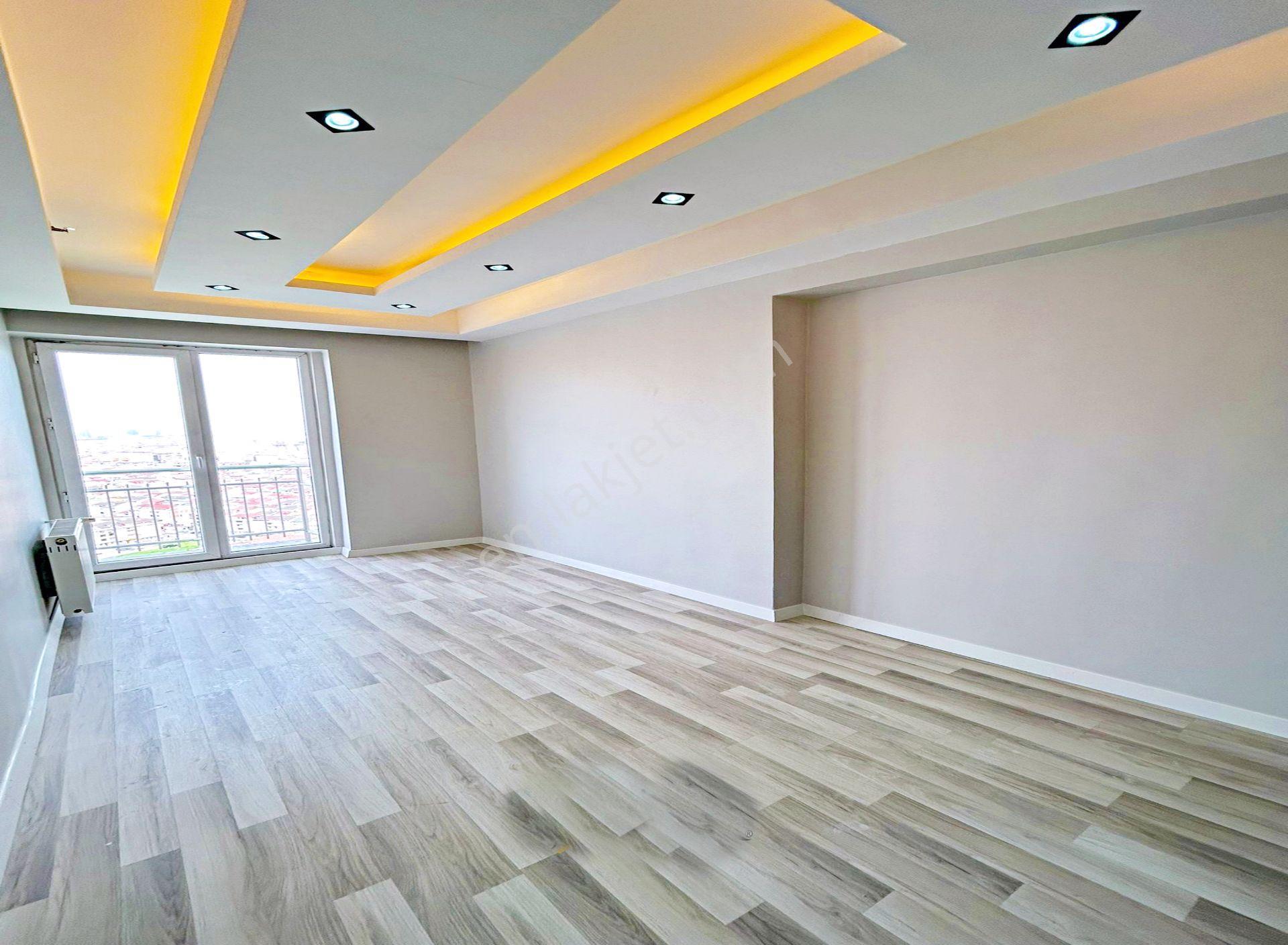 Metrobüse Yakın Satılık Daire Havuzlu Güvenlikli Site İçi - Görsel 13