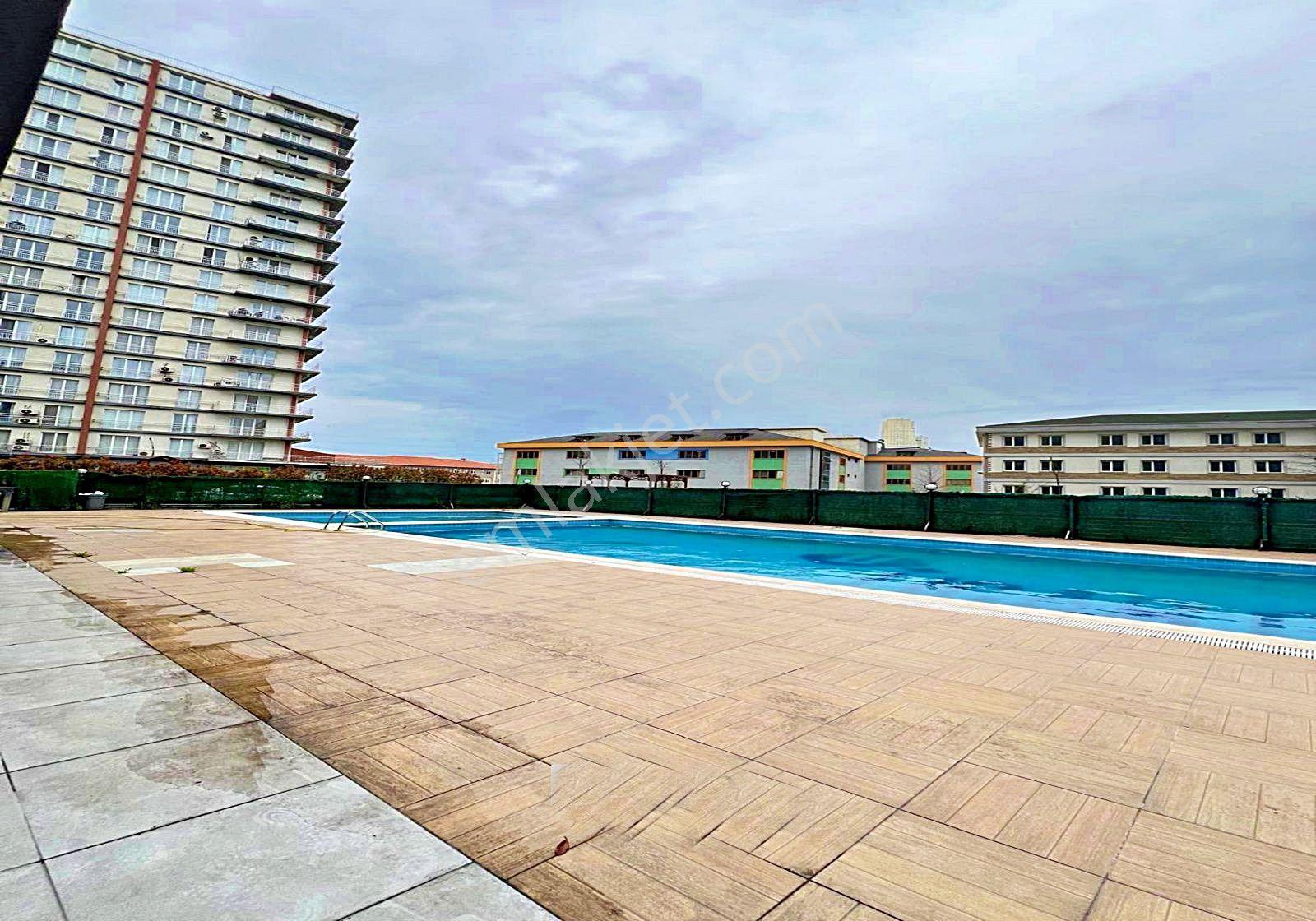 Metrobüse Yakın Satılık Daire Havuzlu Güvenlikli Site İçi - Görsel 23
