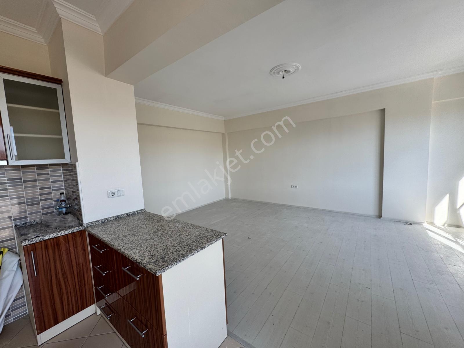 Berkay Emlaktan Çarşı Merkezde Kiralık Daire - Görsel 9