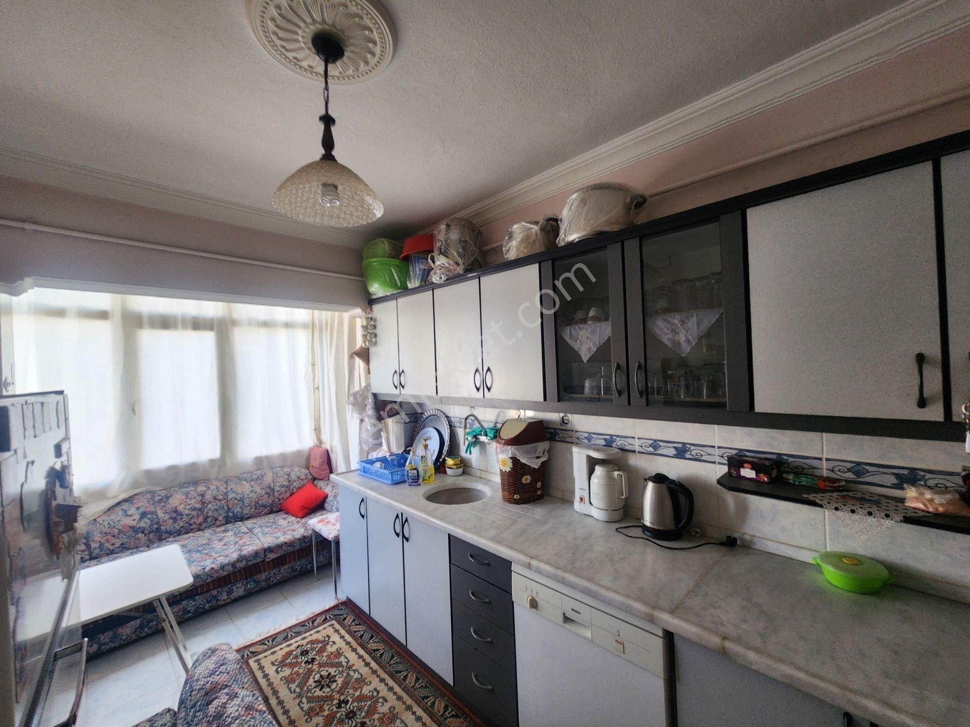 Demetevlerde Merkezi Konumda Asansörlü 126m² 3+1 Site Dairesi - Görsel 32