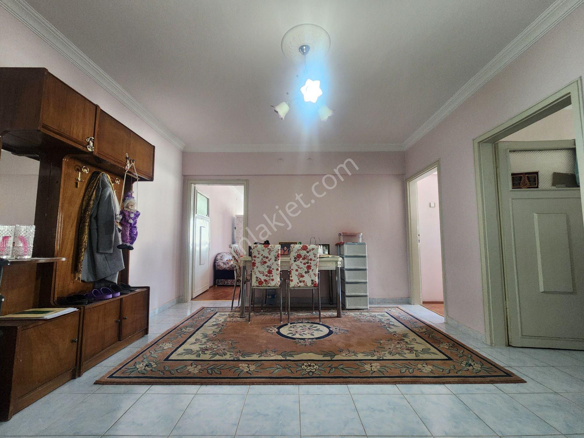 Demetevlerde Merkezi Konumda Asansörlü 126m² 3+1 Site Dairesi - Görsel 8