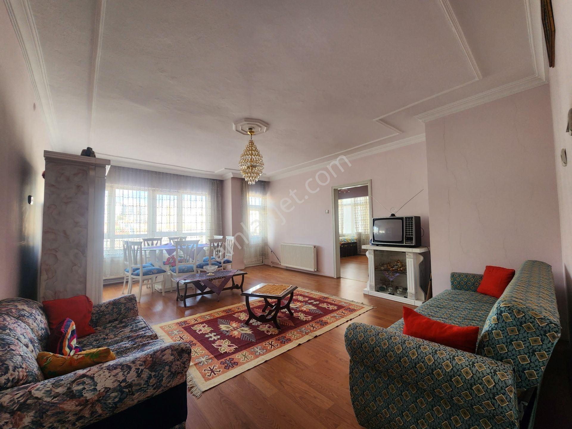 Demetevlerde Merkezi Konumda Asansörlü 126m² 3+1 Site Dairesi - Görsel 10