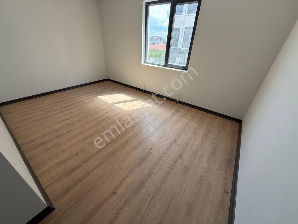 Beylikdüzü Sarraf'tan 2+1 Geniş Dekorlu Site İçi Daire - Görsel 11