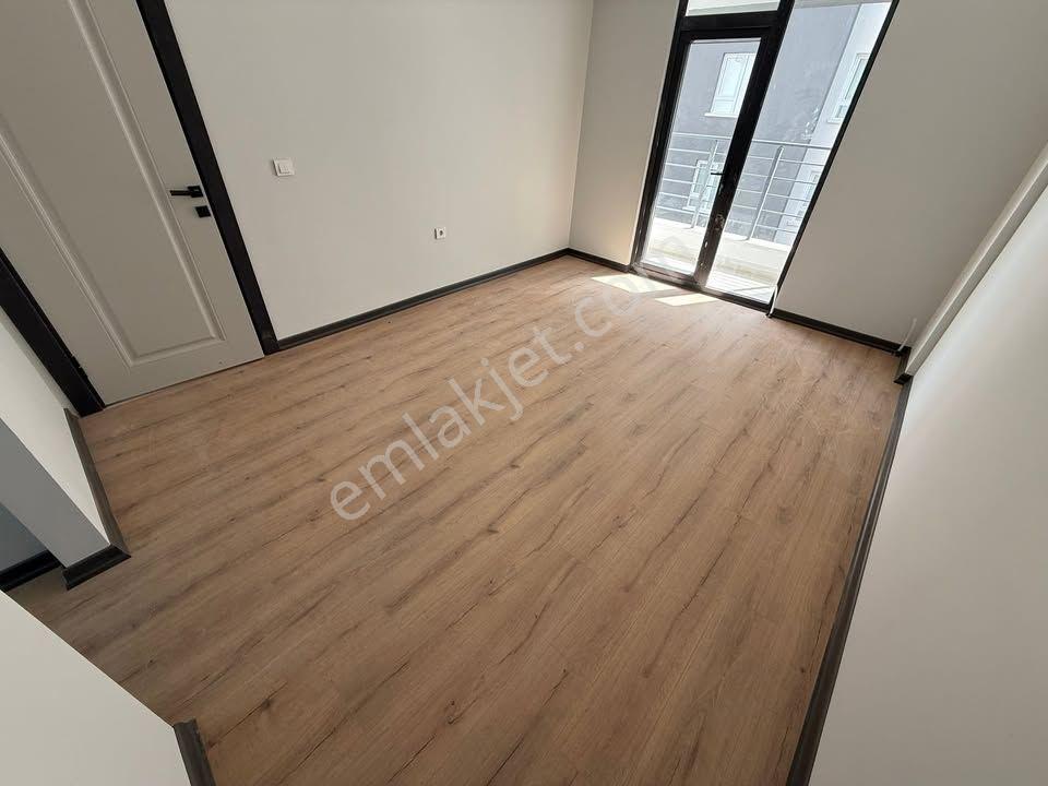 Beylikdüzü Sarraf'tan 2+1 Geniş Dekorlu Site İçi Daire - Görsel 12