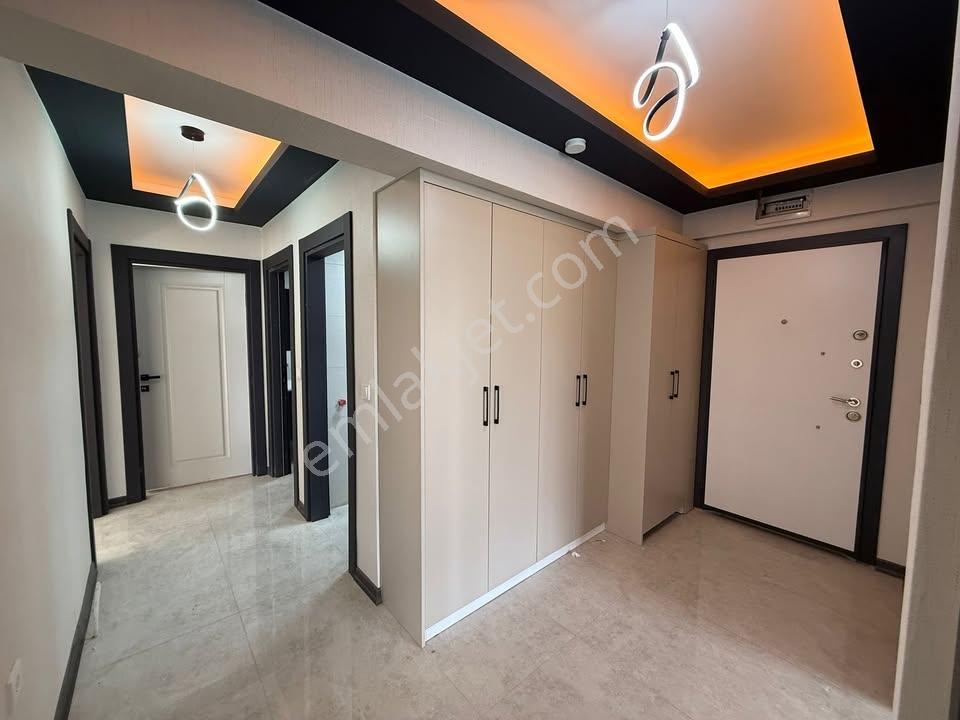 Beylikdüzü Sarraf'tan 2+1 Geniş Dekorlu Site İçi Daire - Görsel 21