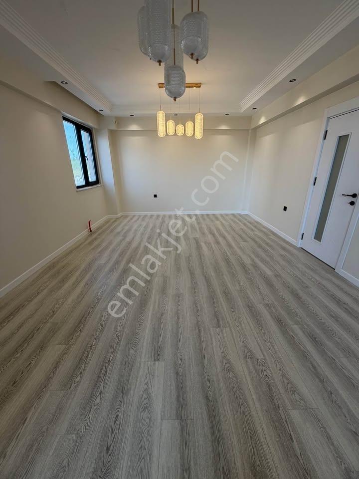 Sarraftan Metrobüse Yakın Site İçi %90 Kredi İmkanıyla 2+1 - Görsel 35