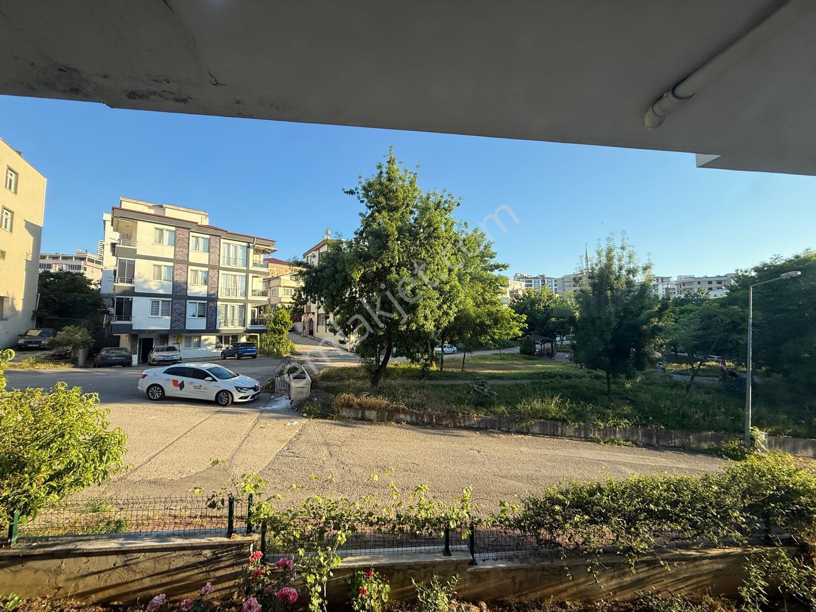 Tramvaya 2 Sokak 2+1 Mutfak Salon Ayrı Geniş Ferah Kiralık Daire - Görsel 20