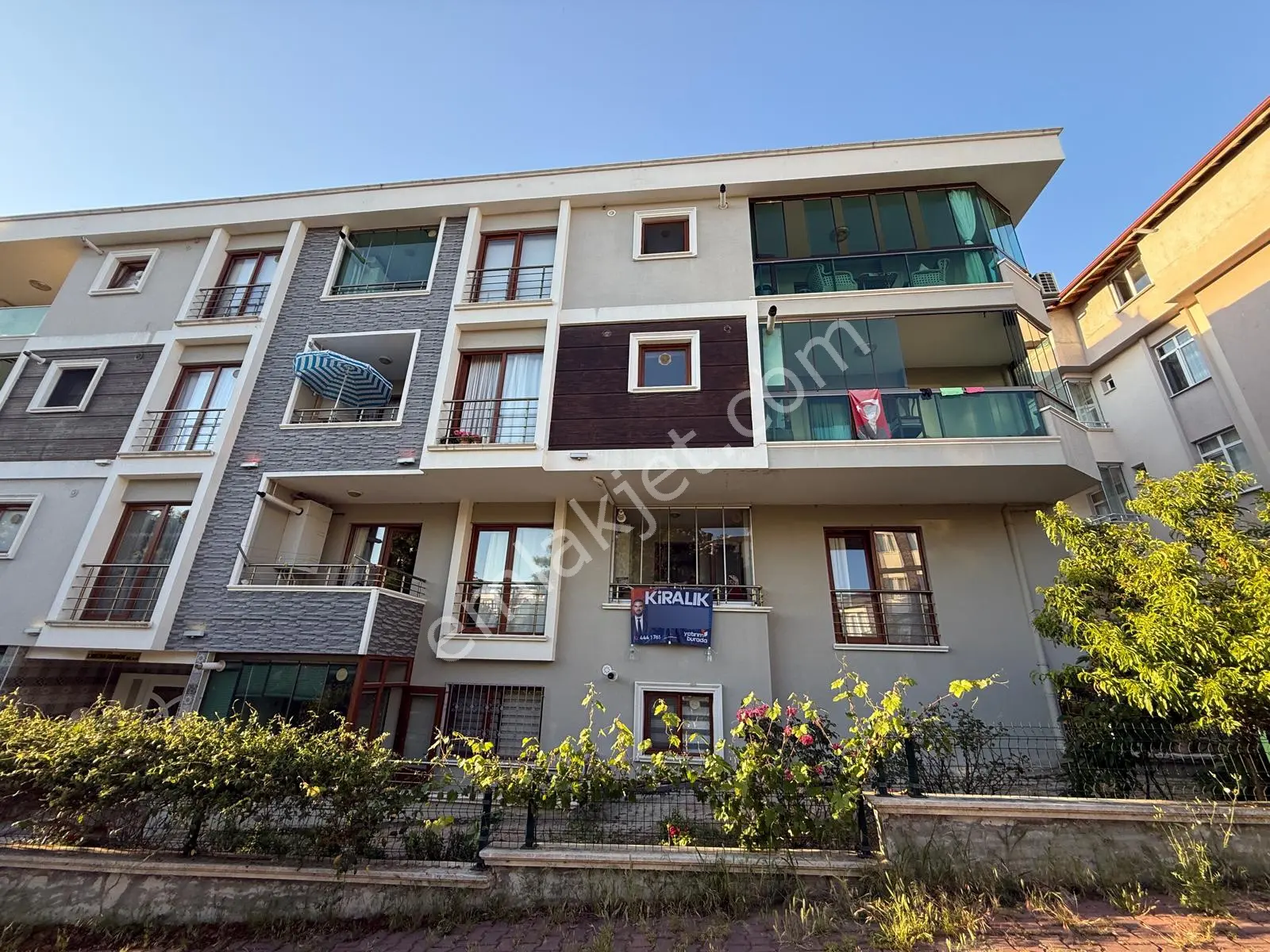 Tramvaya 2 Sokak 2+1 Mutfak Salon Ayrı Geniş Ferah Kiralık Daire - Görsel 2