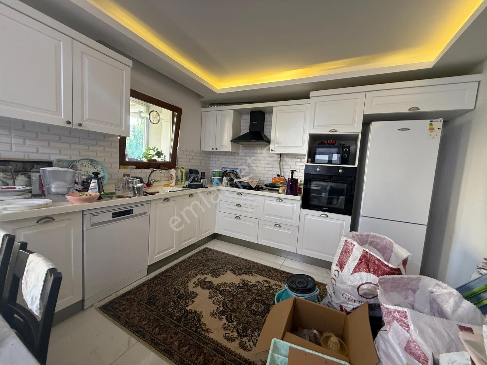 Tramvaya 2 Sokak 2+1 Mutfak Salon Ayrı Geniş Ferah Kiralık Daire - Görsel 13