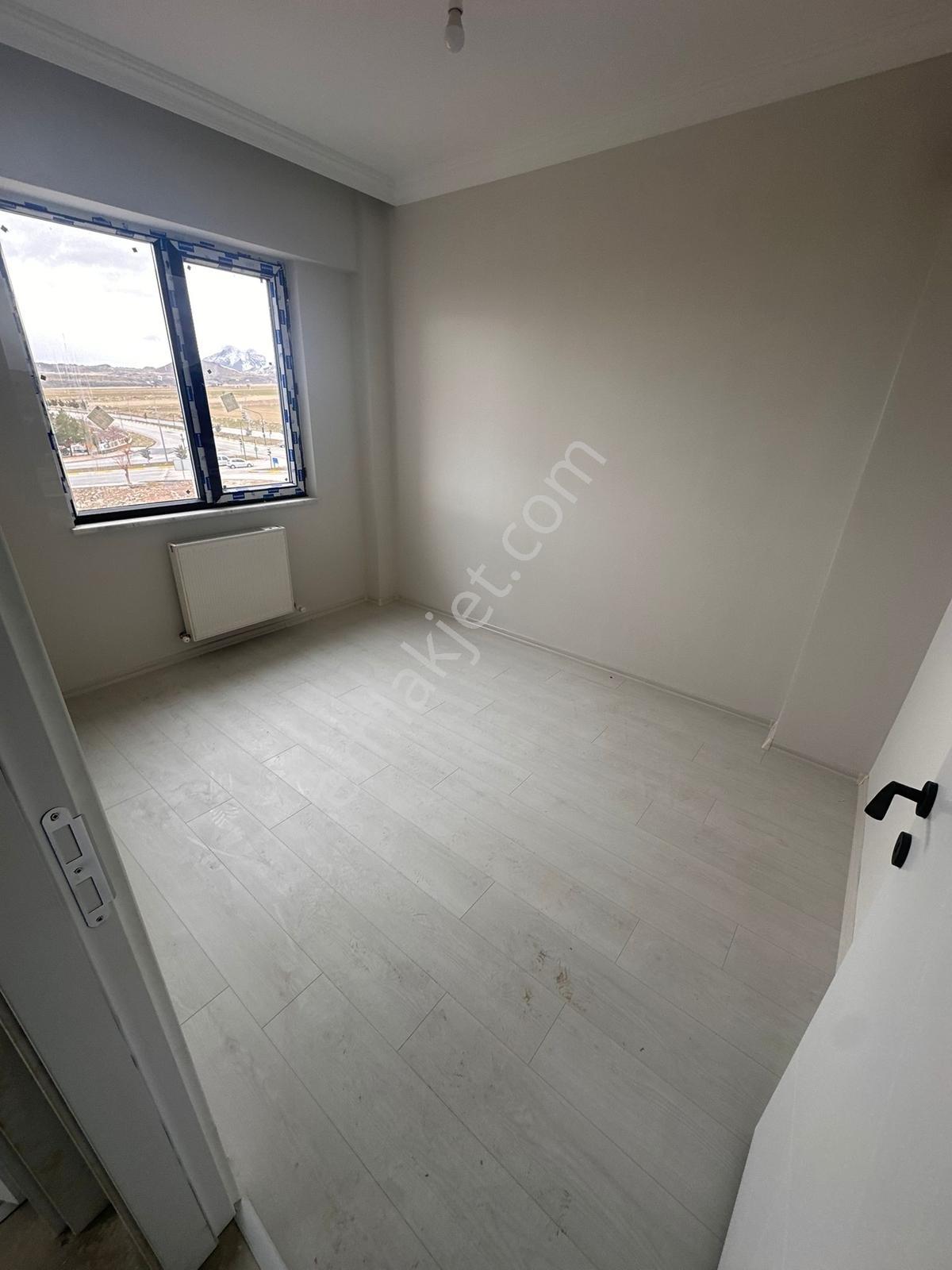 Site İçi Süper Ferah 3+1 Güney Cepheli Kiralık Daire - Görsel 6