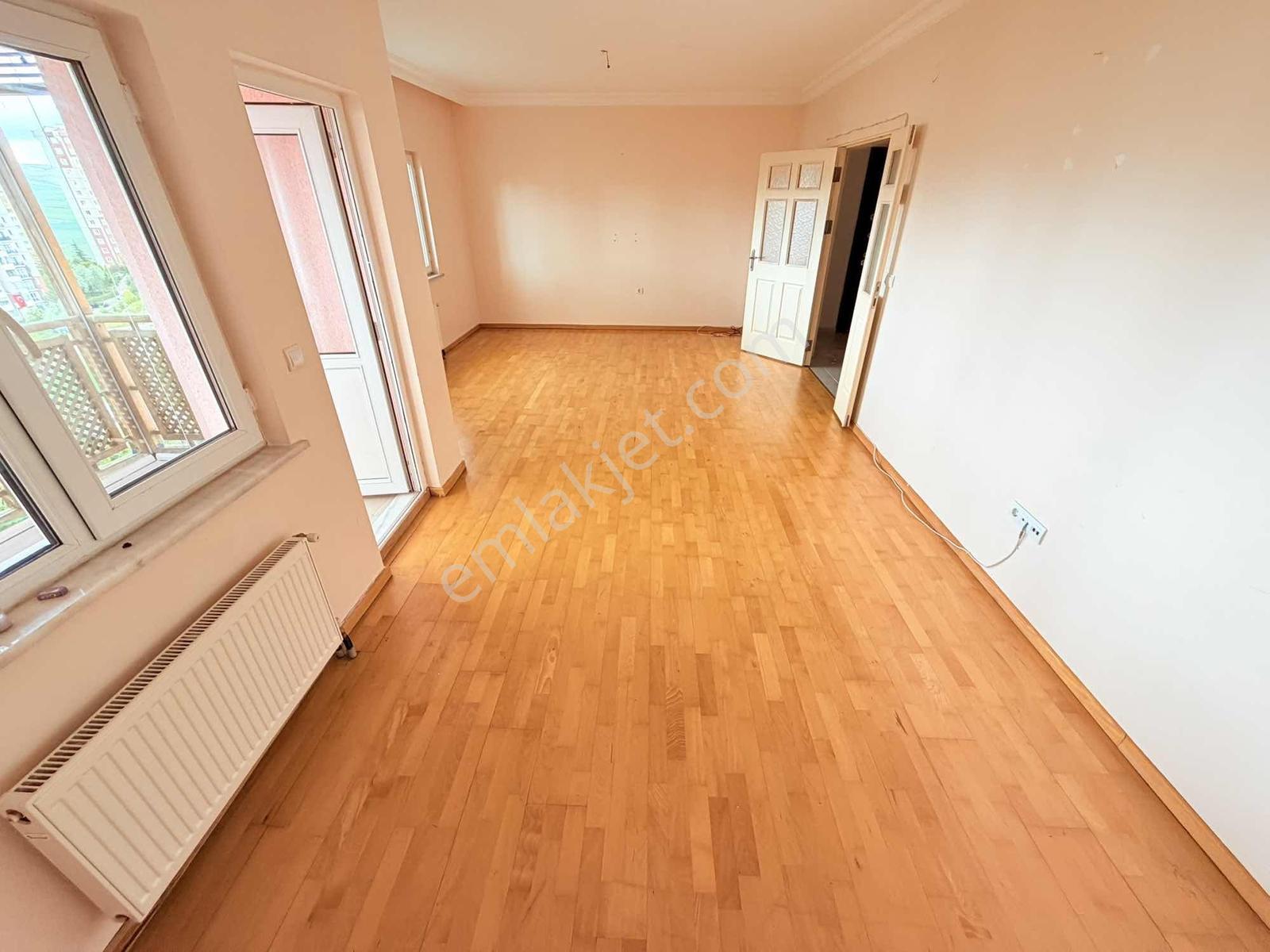 Turkuazda Y-tipi Migros Üstü Panoramik Manzaralı 3+1 - Görsel 33