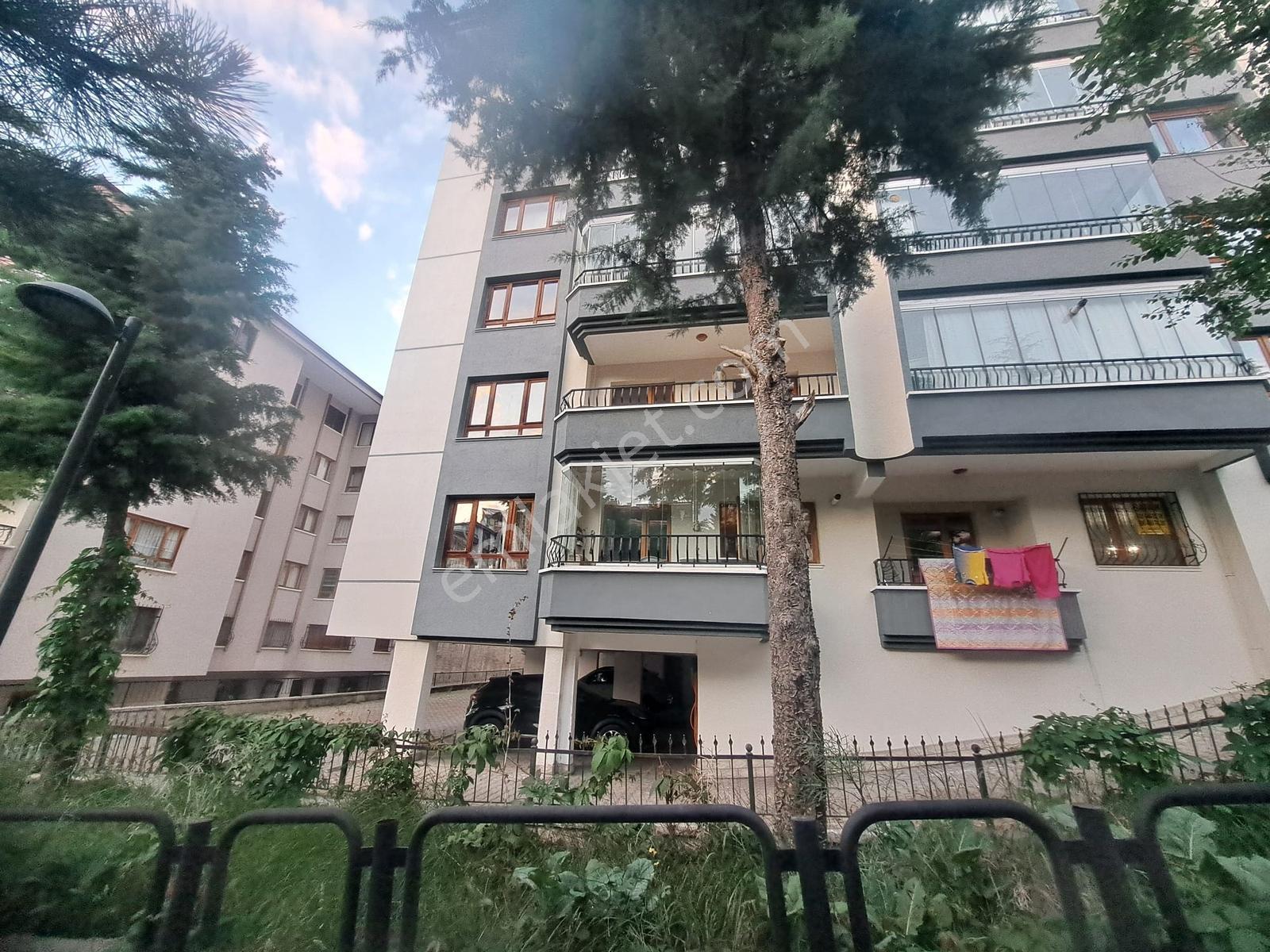 Önaldan Ankara Çankaya Ata Mah. 3+1 Asansörlü Park Manzaralı - Görsel 30