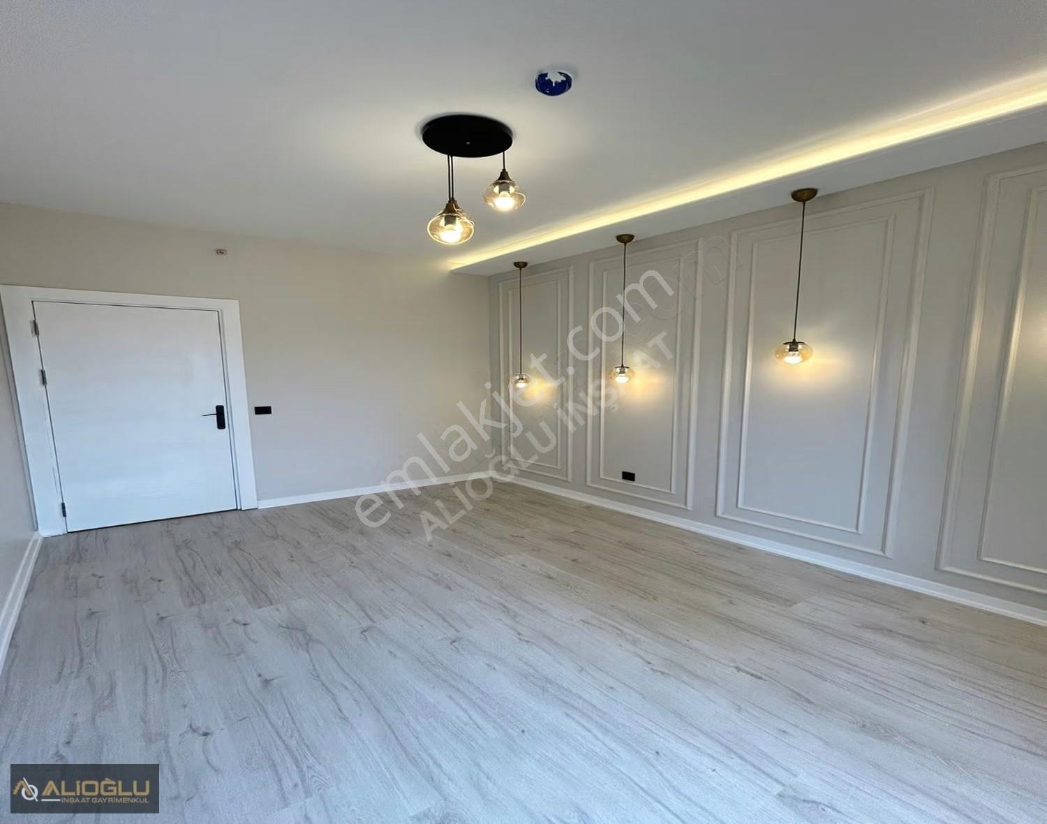 Güvenlikli Otoparklı Cadde Üzeri Site İçi Ultra Lüks 2+1 Daire - Görsel 22