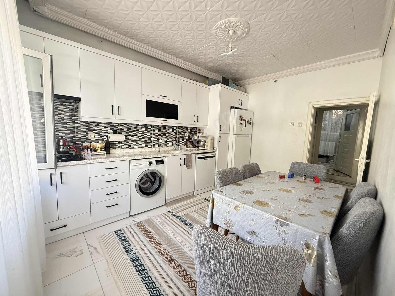 Çetin Gayrimenkulden Uzunoluk Caddesi Üstü Satılık 2+1 Daire - Görsel 12