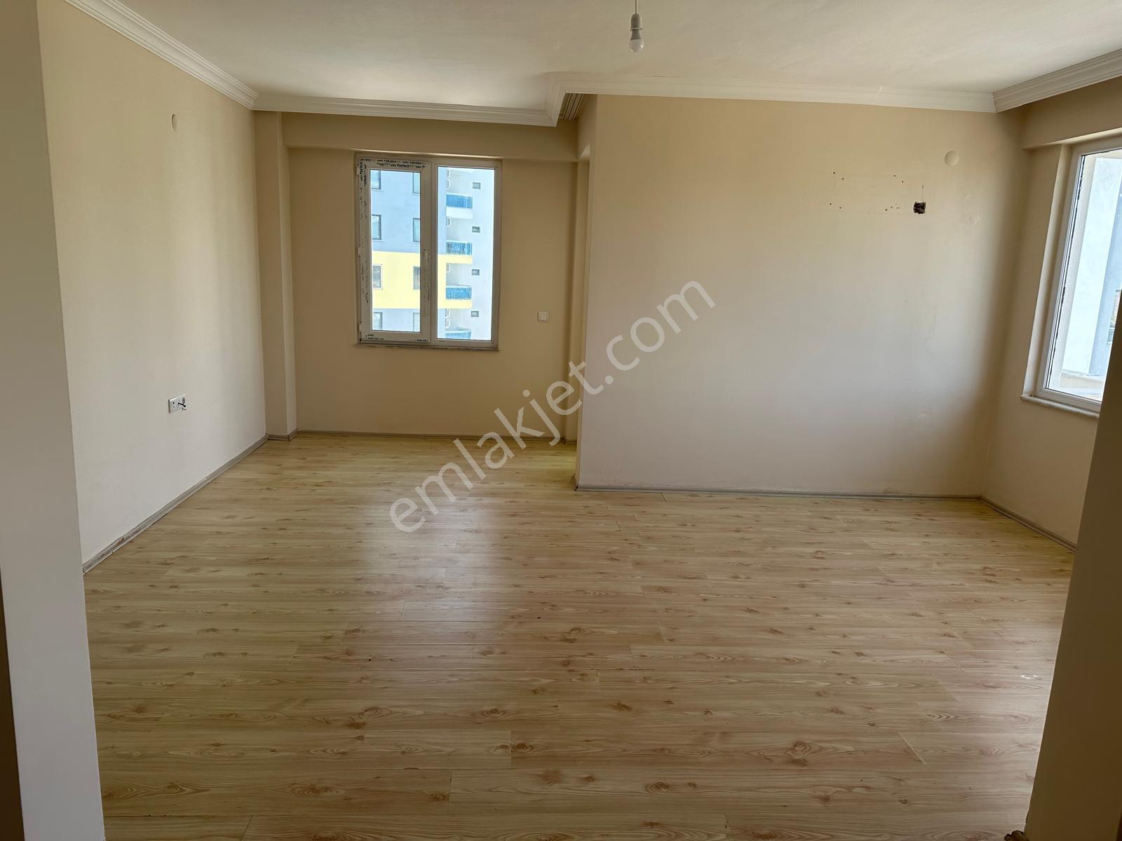 Kiralık 3+1 Eşyasız Boş Daire Mahmutlar Alanya