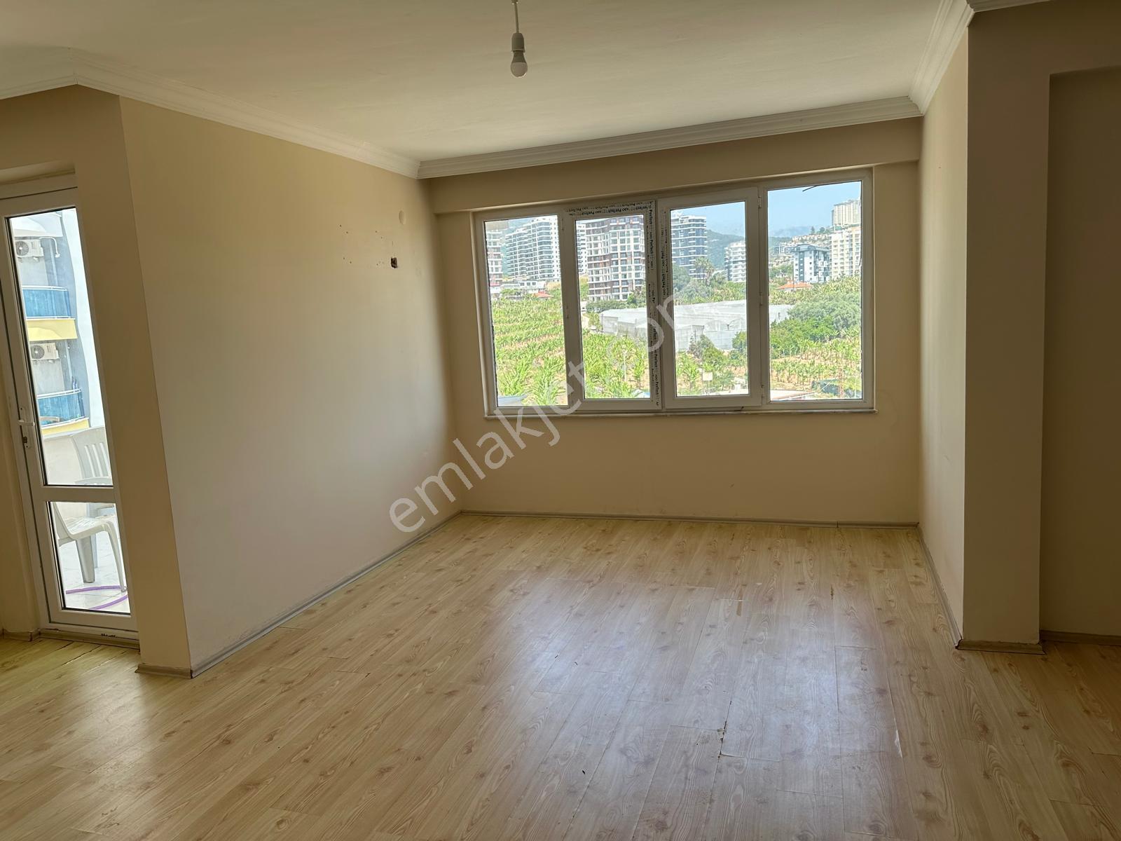 Kiralık 3+1 Eşyasız Boş Daire Mahmutlar Alanya - Görsel 2