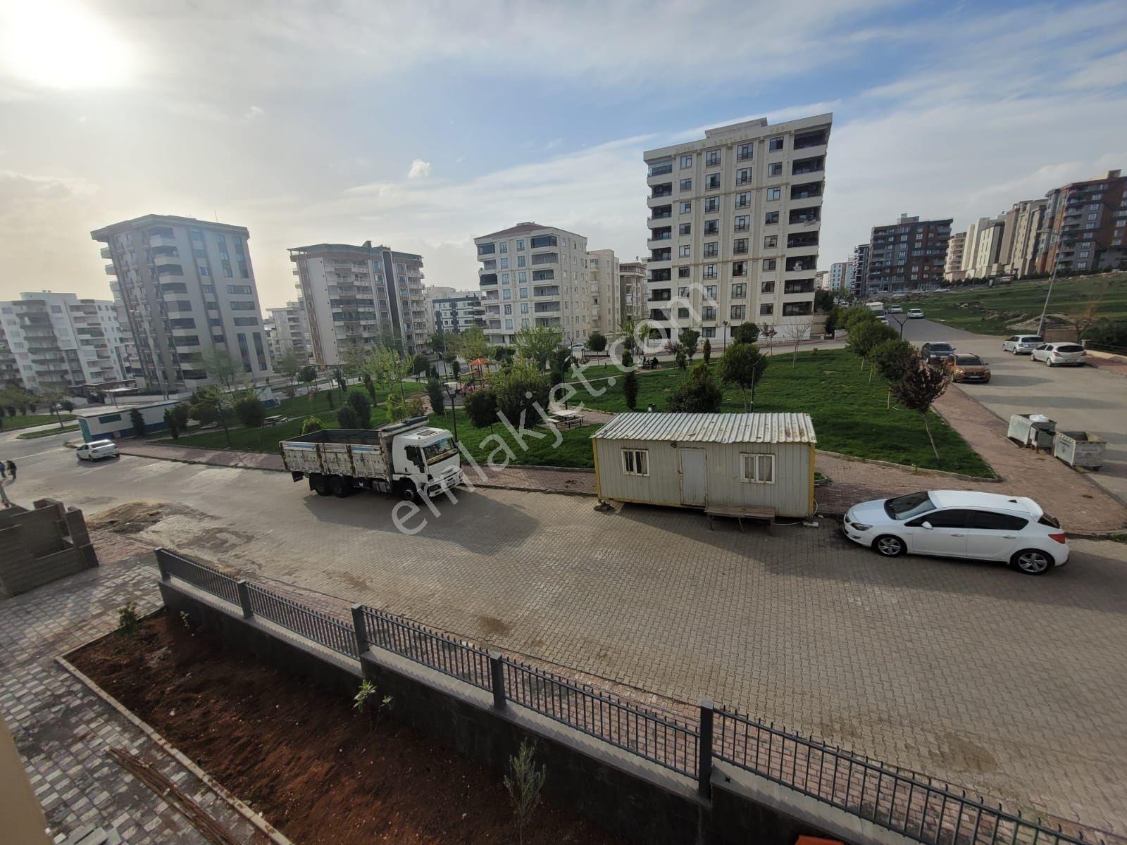 Güzelşehir Doğukente 4+1 Tek Katlı 245m2 Satılık Fırsat Daire - Görsel 35