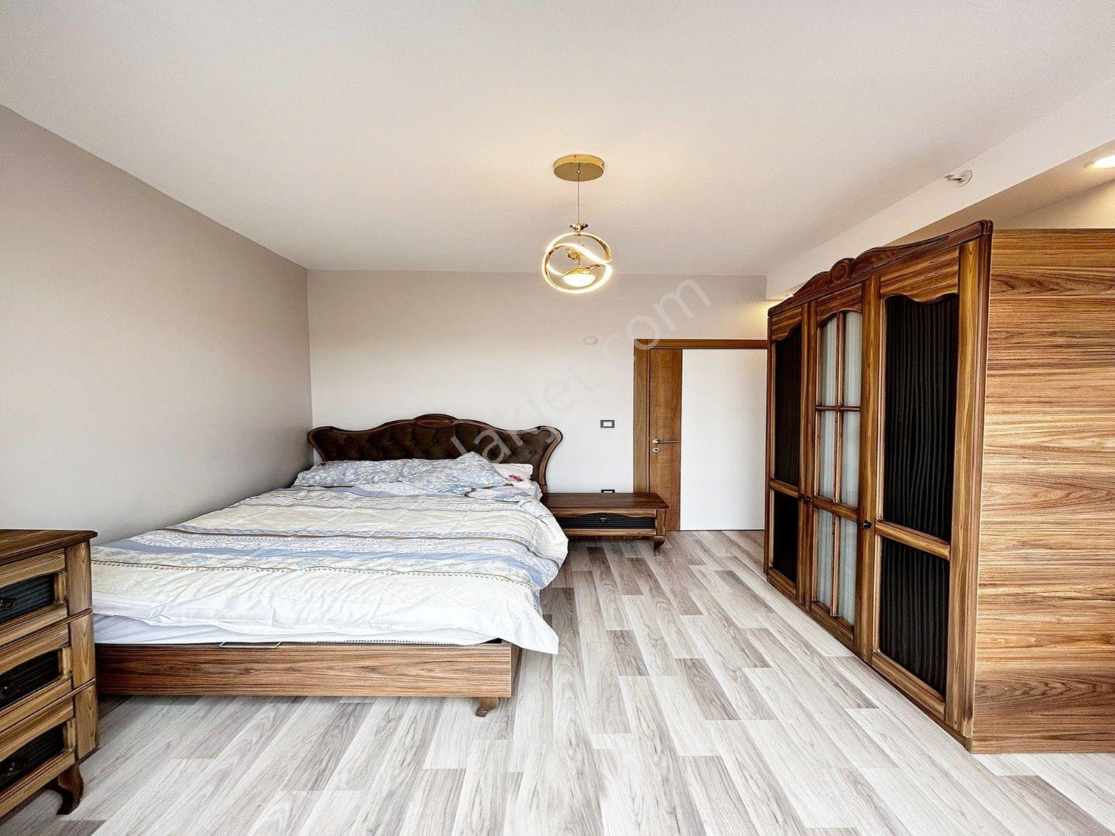 Metrobüse Yakın Satılık Daire Havuzlu Güvenlikli Site İçi 2+1 - Görsel 9