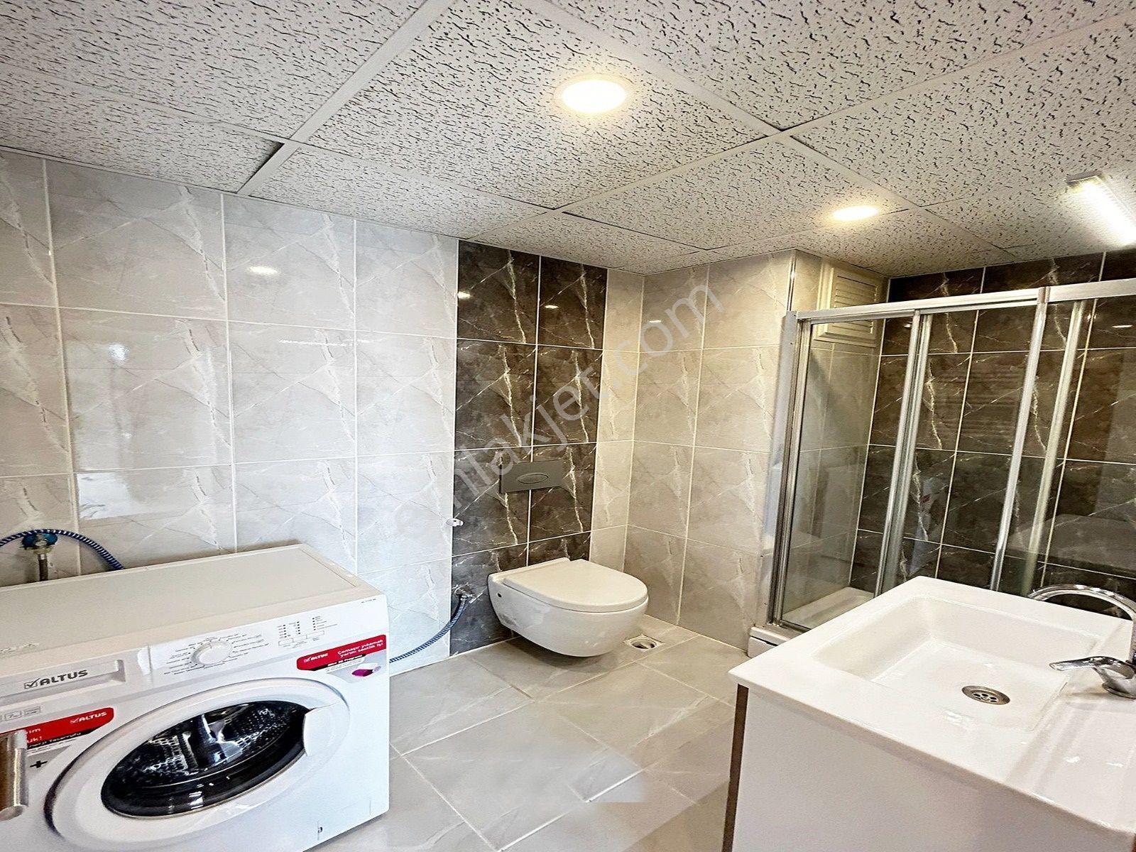 Metrobüse Yakın Satılık Daire Havuzlu Güvenlikli Site İçi 2+1 - Görsel 24