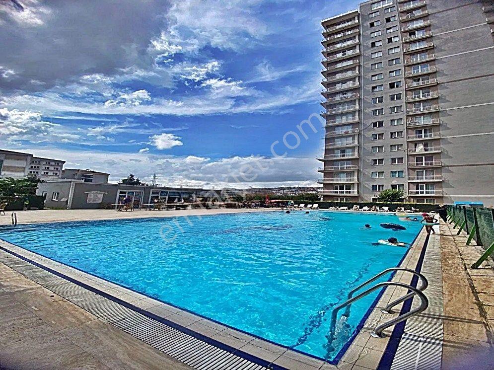 Metrobüse Yakın Satılık Daire Havuzlu Güvenlikli Site İçi 2+1 - Görsel 17