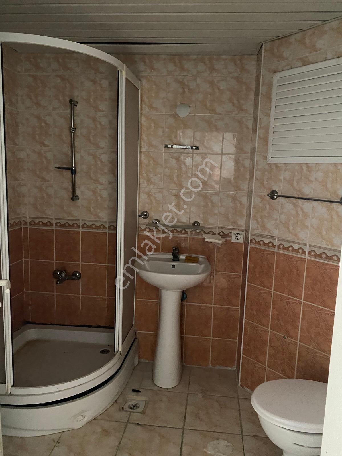 Cerrahpaşa Emlaktan Büyükçekmece Çakmaklı Gölşehir Evlerinde Tadilatlı 2+1 Satılık Daire - Görsel 8