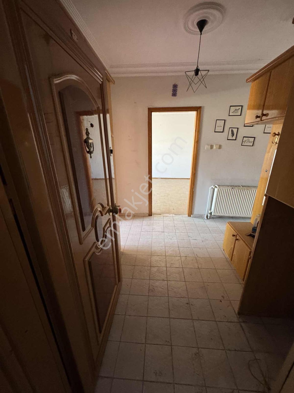 Erenler'de Merkezi Konumda Kiralık 3+1 Daire - Görsel 7