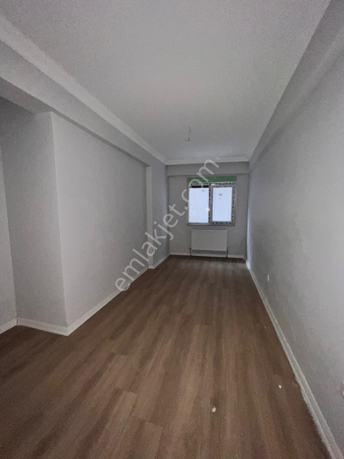 Kaçmaz'dan Sıfır Muhteşem Bahçe Teraslı Otoparklı 2+1 - Görsel 2