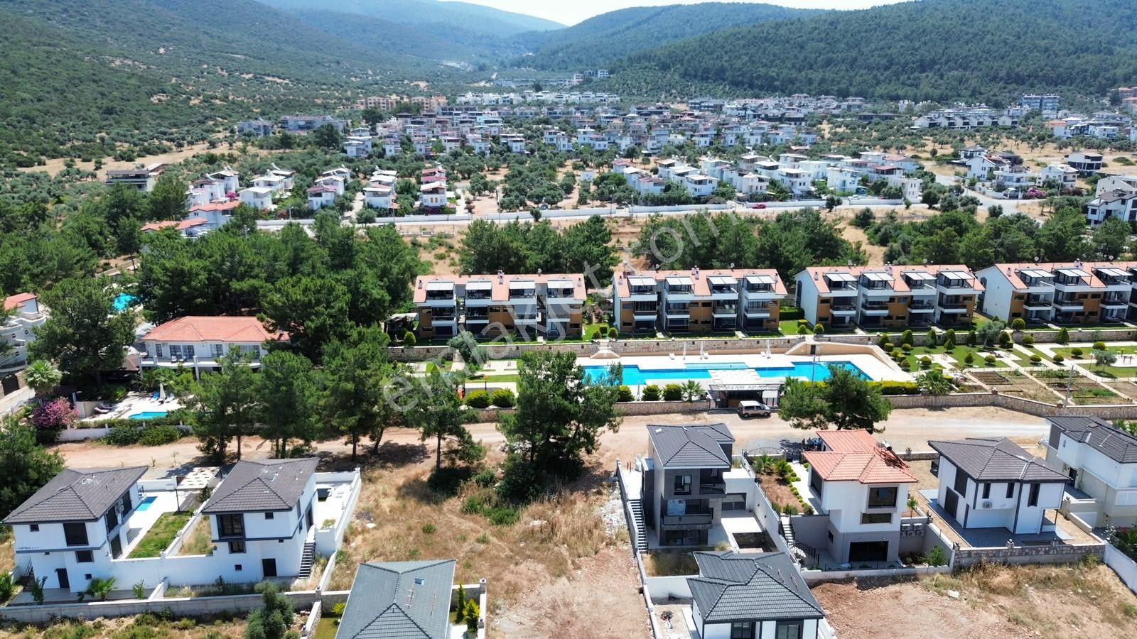 Deniz Manzaralı İmarlı Tam Müstakil Villa Arsası - Görsel 10